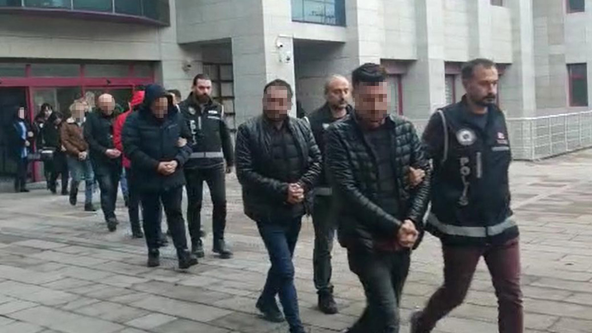 'Saadet zinciri' operasyonuna 8 tutuklama