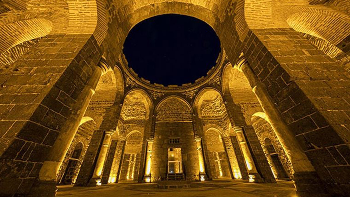 Saint George Kilisesi'nde ‘koku’ sergisi