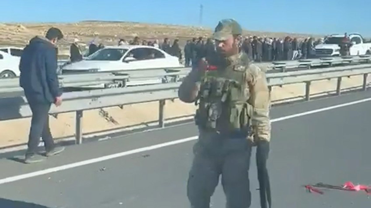 Şanlıurfa'da otomobile silahlı saldırı: 1 ölü, 2 yaralı