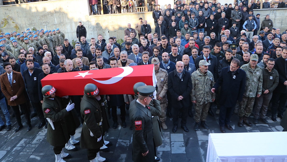 Şehit Nedim Korkmaz, Hakkari'de toprağa verildi