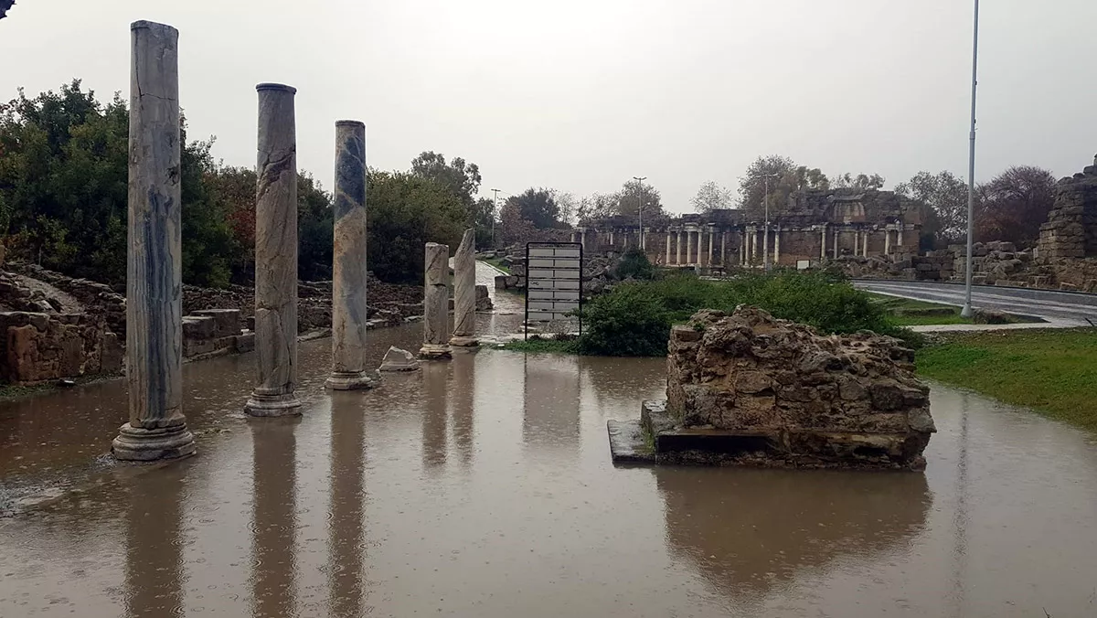 Siddetli yagista side antik kentini su bastiz - yerel haberler - haberton