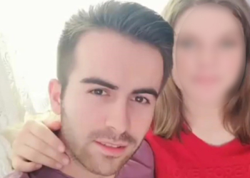 Sokakta eşi tarafından defalarca bıçaklandı