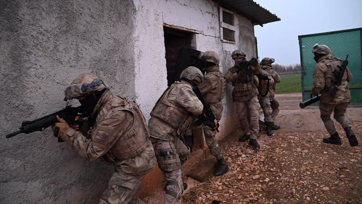 Soylu, 'Kökünü Kurutma Operasyonu'nu yönetti