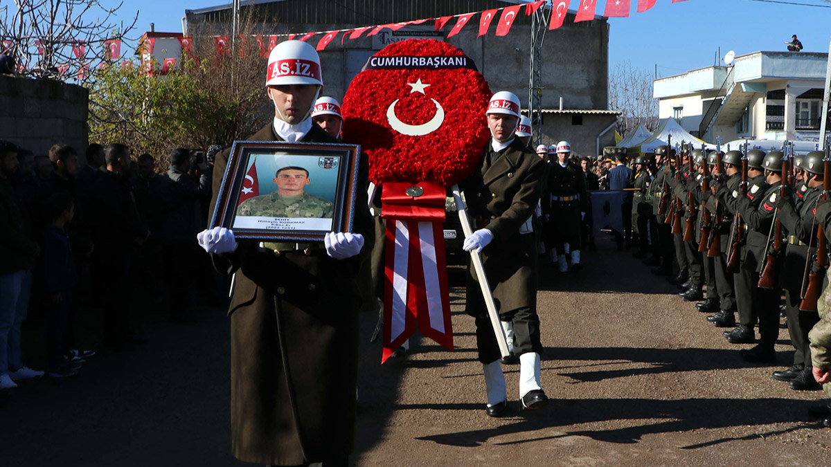 Sözleşmeli Er Hüseyin Korkmaz toprağa verildi