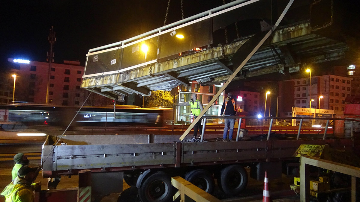 Şükrübey Üstgeçidi tümüyle kesilerek söküldü