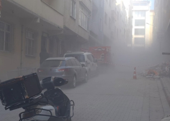 Sultangazi'de mahalleyi toz altında bırakan yıkım
