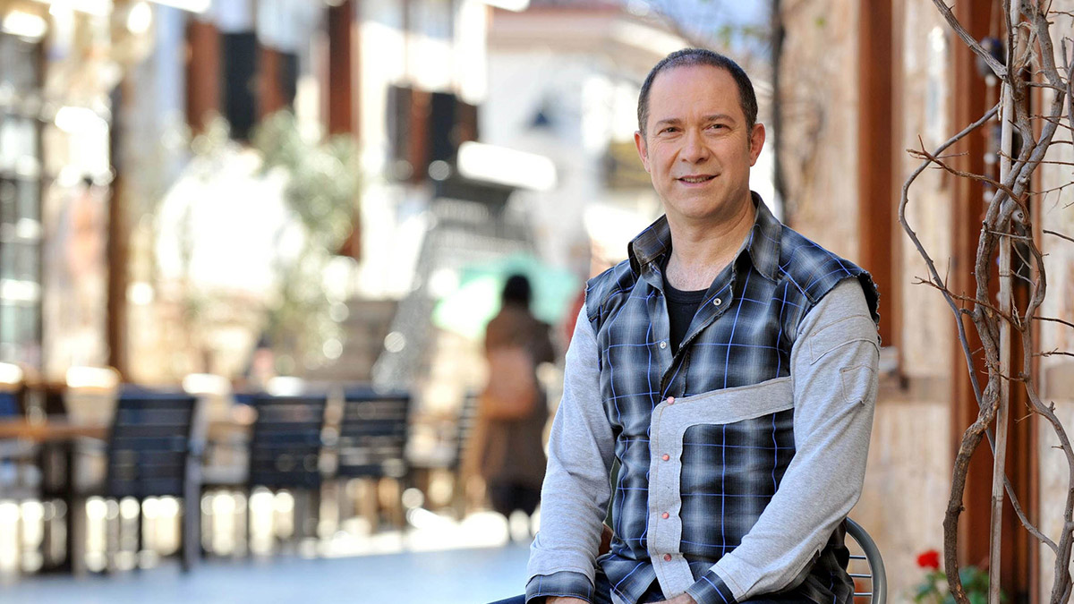 Sümer Ezgü'den 'EYT'li Cemilem' türküsü