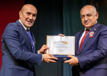 TFF Başkanı Mehmet Büyükekşi onur ödülü aldı