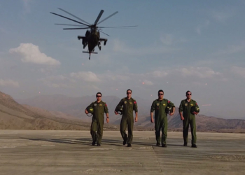 Taarruz Helikopter Filosu pilotlarını paylaştı