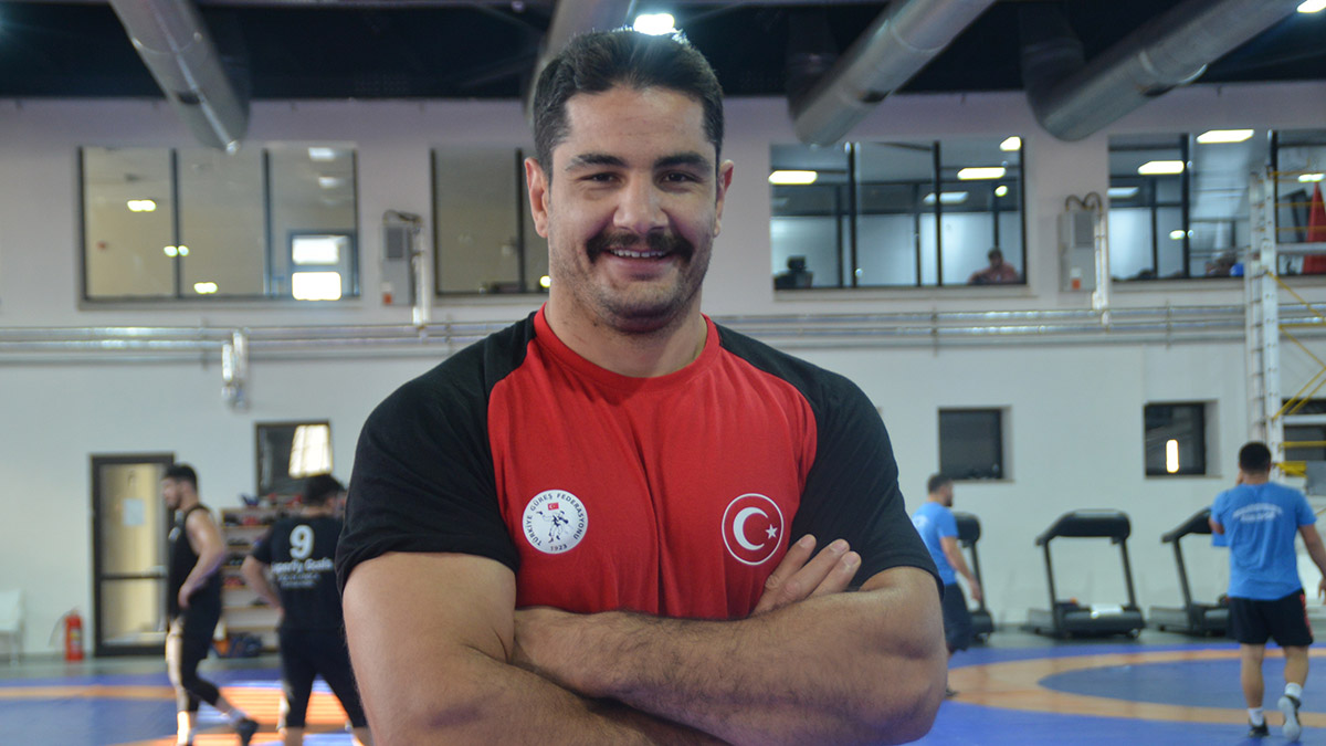 Taha Akgül, dünyanın en iyi güreşçisi seçildi