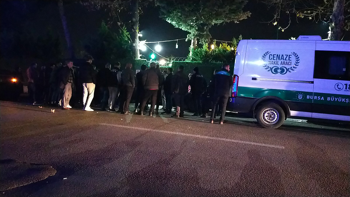 Tartıştığı 3 arkadaşa ateş açtı: 2 ölü, 1 yaralı