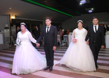 Tek yumurta ikizleri iki kız kardeşle evlendi