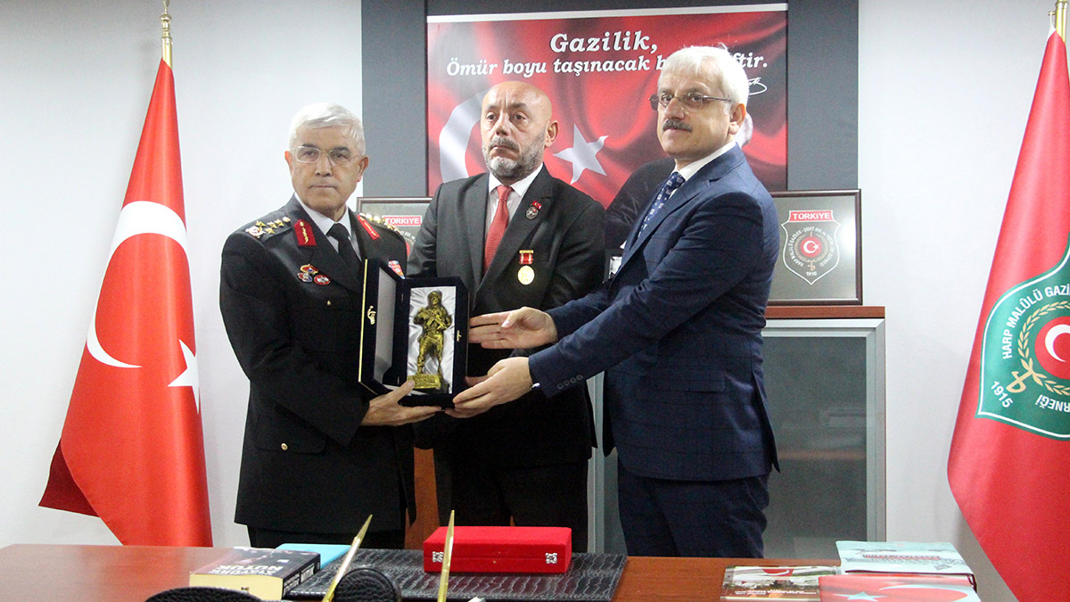 Terörü ülke gündeminden çıkarmaya ant içtik