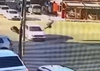 Ümraniye'de takla atan motosikletli kamerada