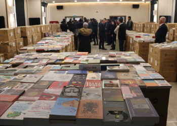 Van İl Halk Kütüphanesi'ne 97 bin 500 kitap desteği