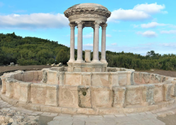 Yuvarlak Planlı Çeşme'nin restorasyonu tamamlandı