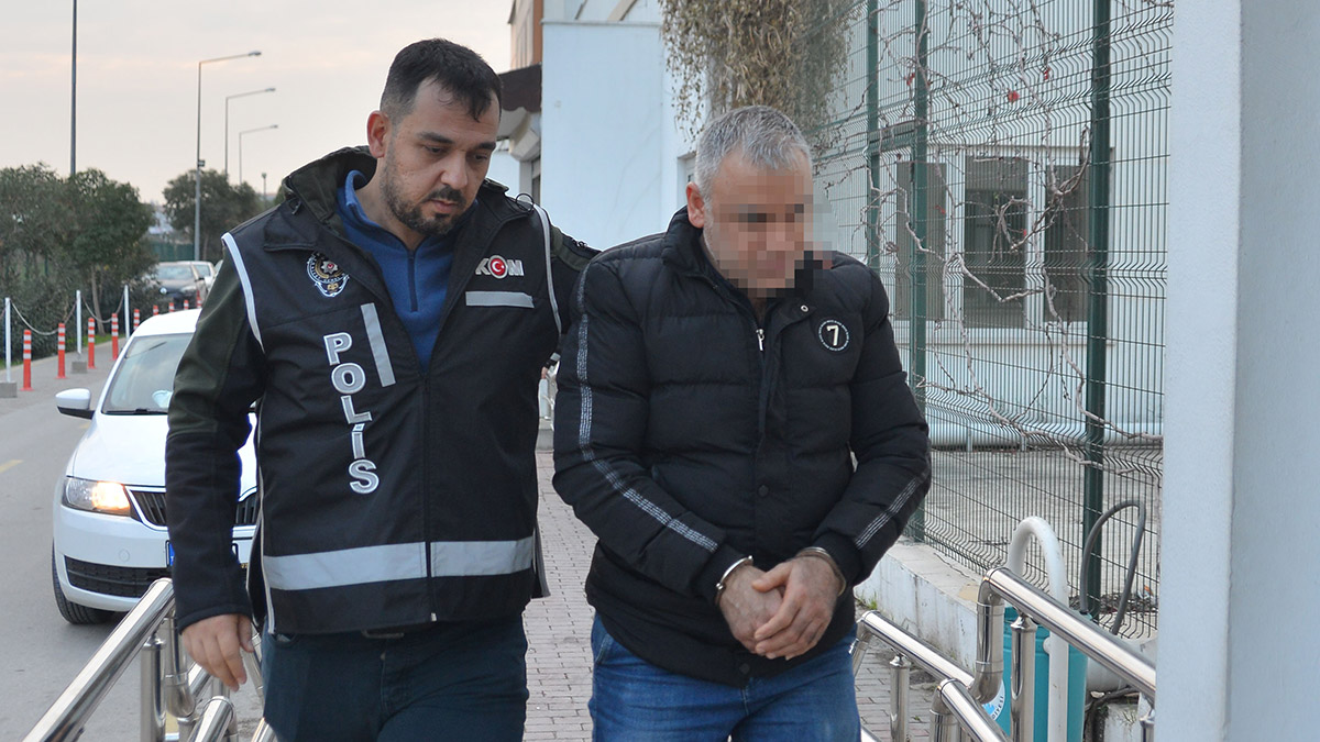 Adana merkezli 6 ilde sahte para basan şebekeye operasyon