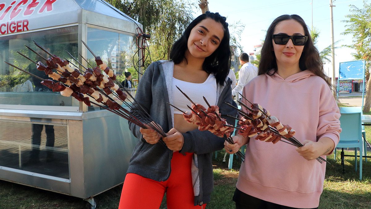 Kuzu ciğerli kahvaltı geleneğine sakatatlar eklendi