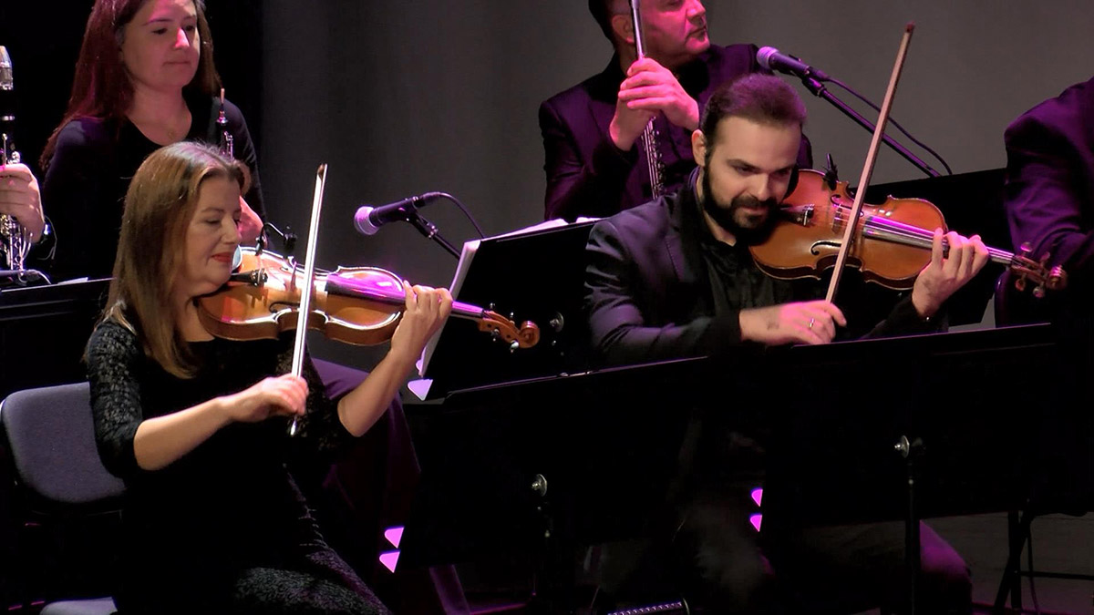 Ahmet Kaya AKM'de anıldı