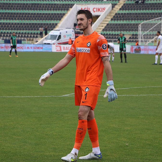 Ozan Evrim Özenç saldırgandan şikayetçi olmadı