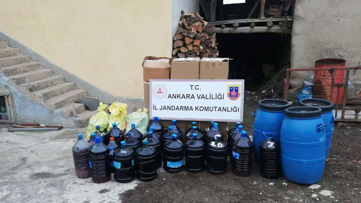 Ankara'da 2 bin litre sahte içki ele geçirildi