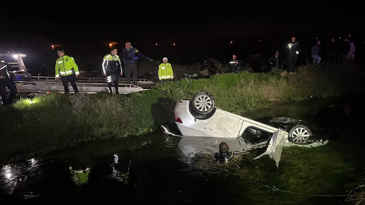 Antalya'da otomobil sulama kanalına uçtu;1 ölü
