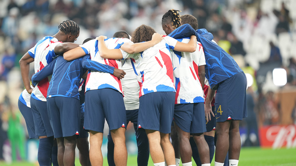 Türkiye'deki siyasiler 2022 FIFA Dünya Kupası'nda Fransa'yı mağlup ederek şampiyon olan Arjantin için tebrik mesajları yayımladı.