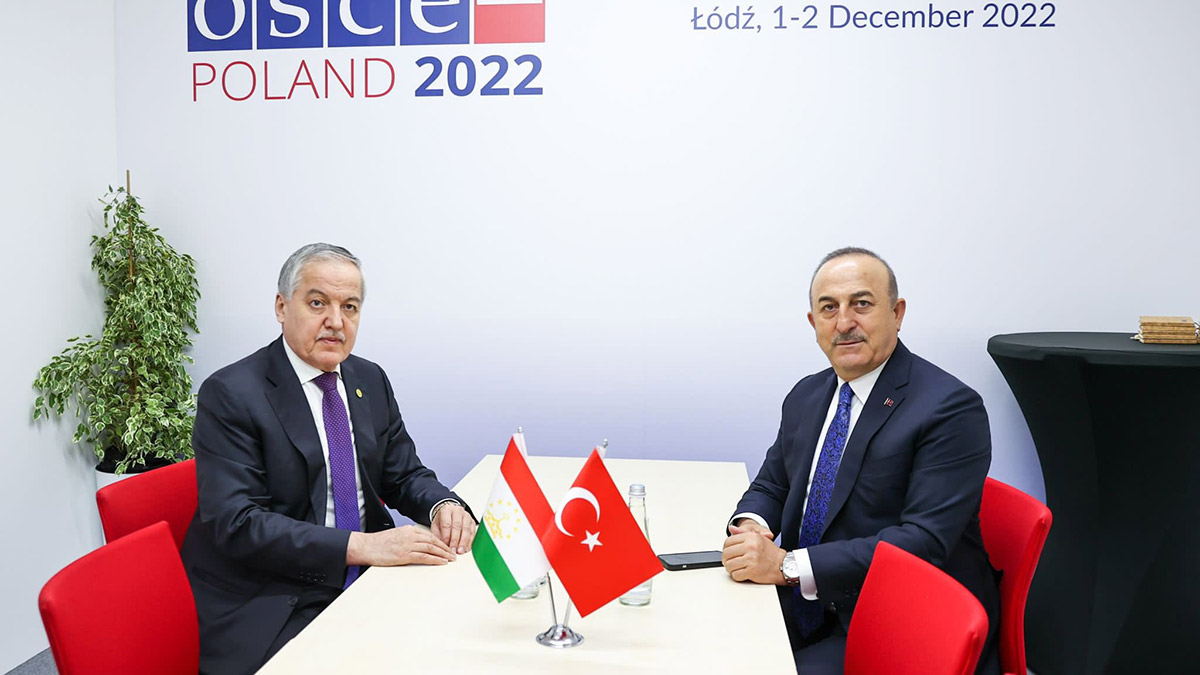 Mevlüt Çavuşoğlu Tacikistan Dışişleri Bakanı ile görüştü