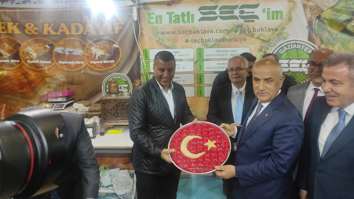 Bakan Kirişçi, Adana Tanıtım Günleri'ne katıldı