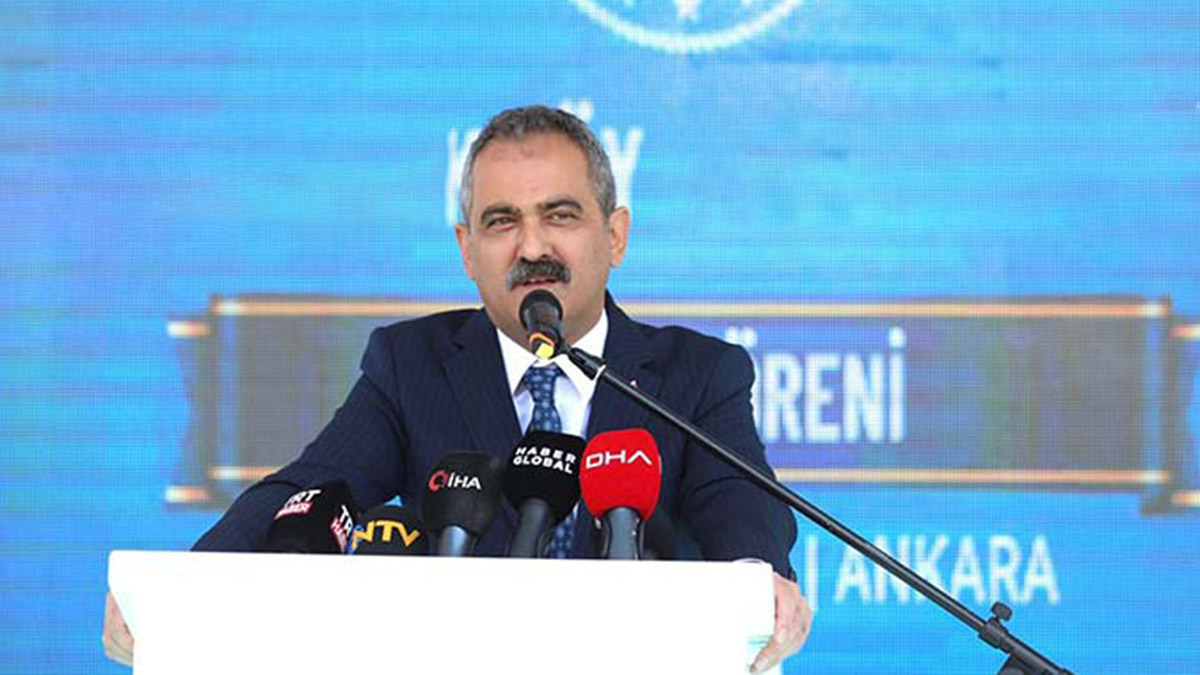 Dersliklerin yüzde 90'ı etkileşimli tahta ile buluşacak