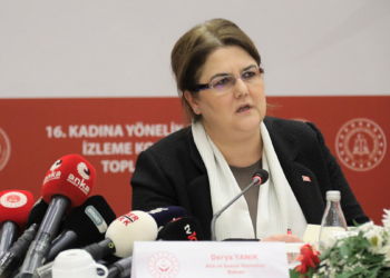 Tarikatmış, cemaatmiş, şahısmış buralara bakmayız