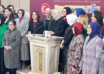 Başörtüsüne anayasal güvence teklifi Meclis'te