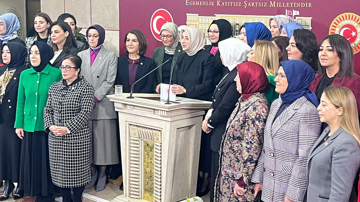 Başörtüsüne anayasal güvence teklifi Meclis'te