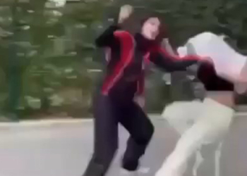 Beylikdüzü'nde iki genç kız tekme tokat kavga etti