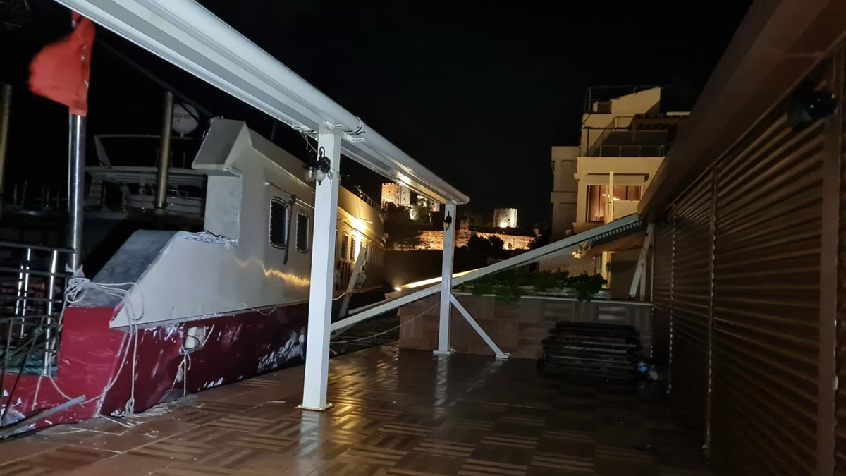 Bodrum'da fırtına etkisini sürdürüyor
