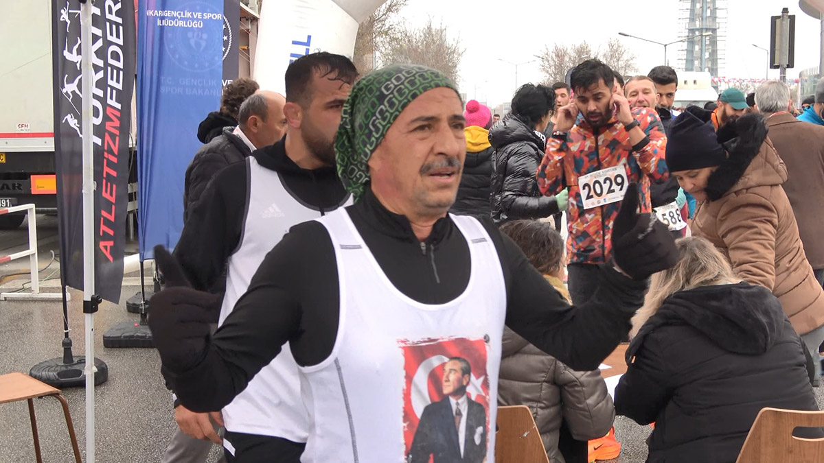 87'nci Büyük Atatürk Koşusu'nda 10 kilometre koşuldu