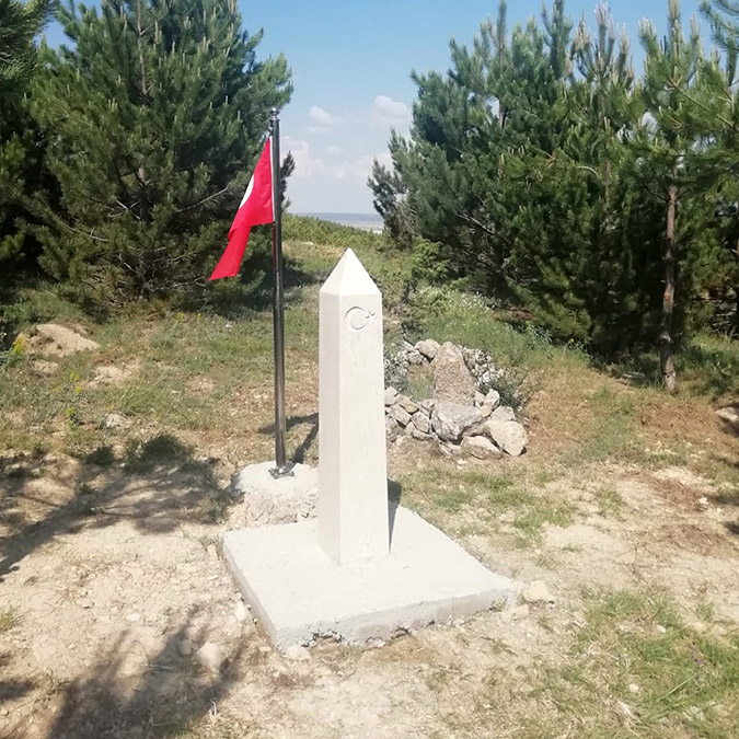 Kocatepe'de 304 şehit mezarı bulundu