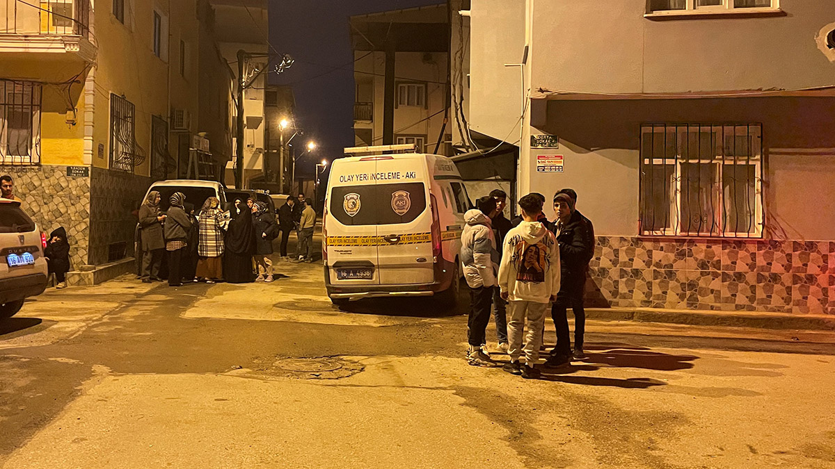 İş yerinde rahatsızlanarak evine gelen genç, odasında ölü bulundu