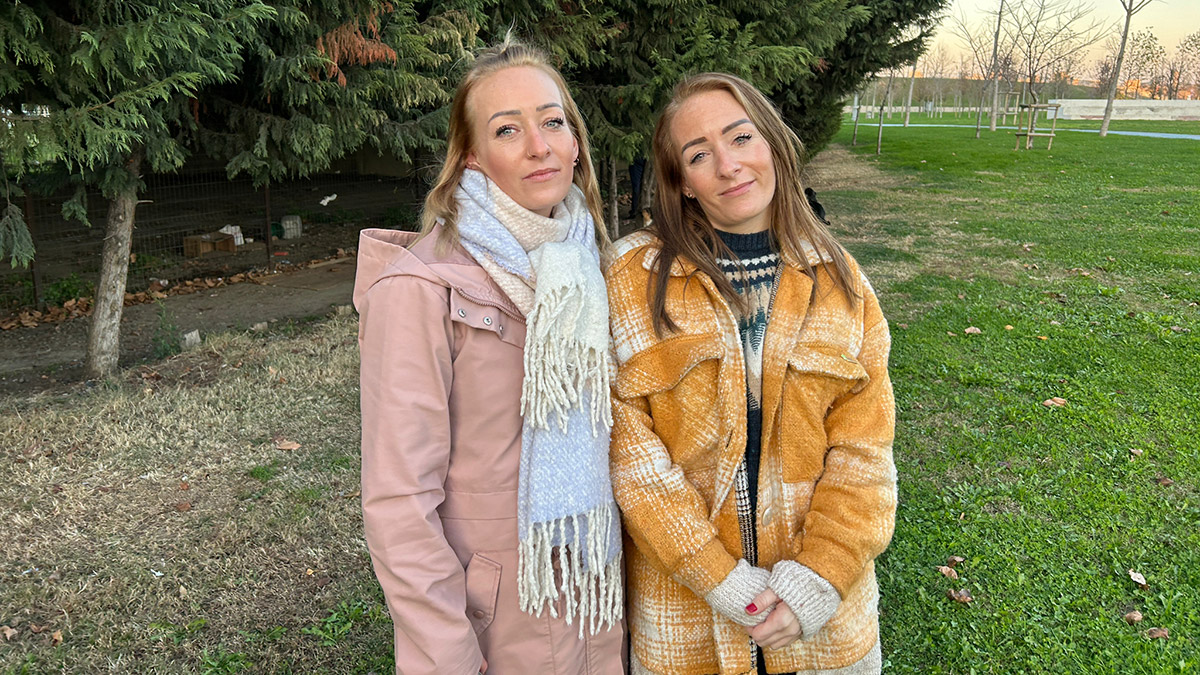 Danimarkalı ikizler Alicia Nicolajsen ve Melissa Petersen, ilk gittikleri klinikte aradıklarını bulamayınca, başka bir yer arayışına geçti.