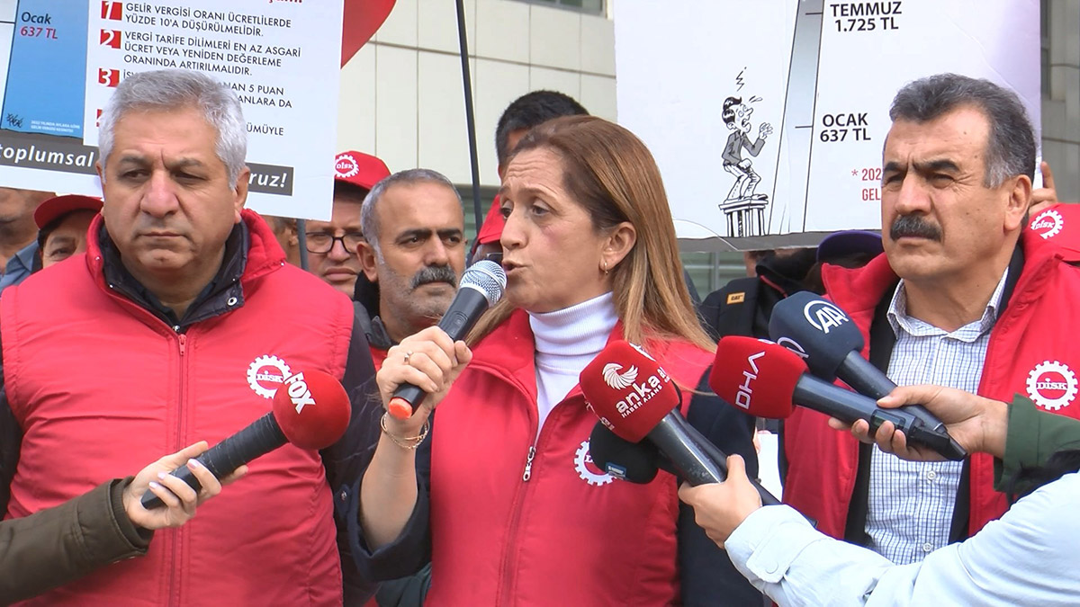 DİSK'ten gelir vergisi eylemi