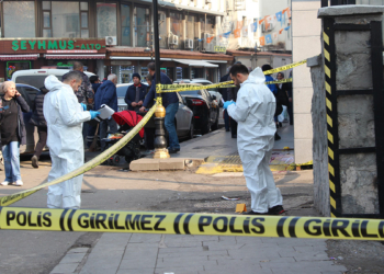 Diyarbakır'da bıçaklı kavga; 1 ölü