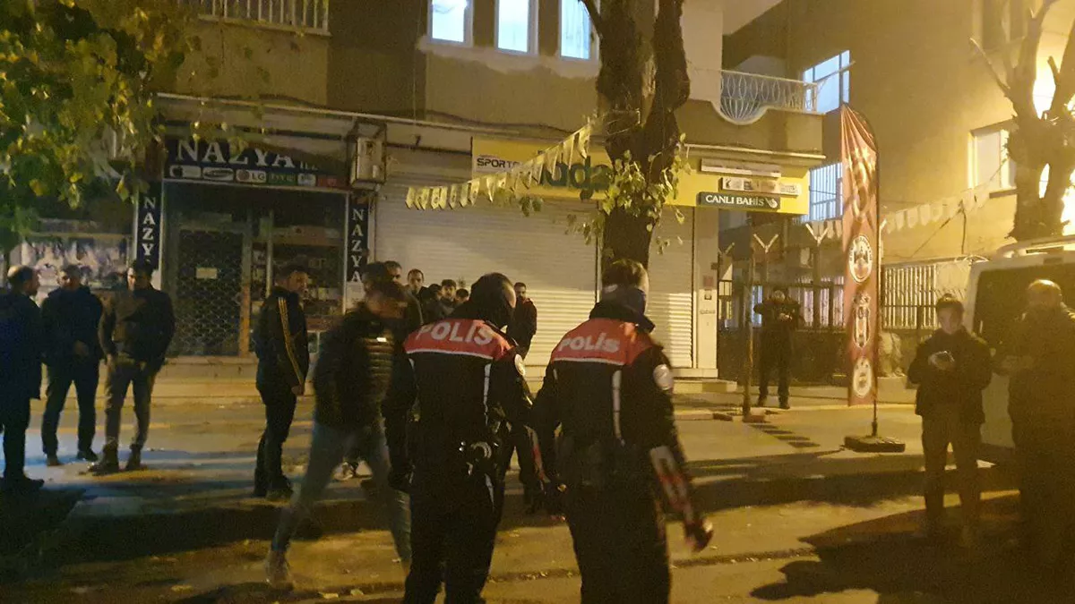 Diyarbakır'da kapalı işyerine kurşun yağdı