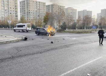 Lüks otomobile çarpan otomobil yandı