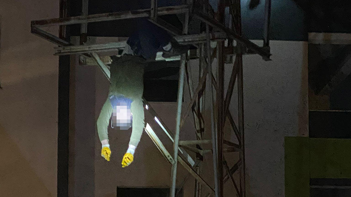 Yüksek gerilim hattında asılı kalmış halde ölü bulundu