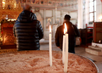 Sveti Georgi Bulgar Kilisesi'nde Noel ayini