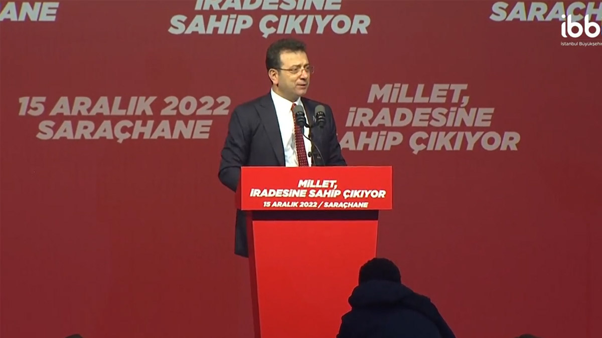 Saraçhane'de tarihi gün... Millet İradesine sahip çıkıyor. İstanbul Büyükşehir Belediye Başkanı Ekrem İmamoğlu için Altılı Masa Liderleri ve Belediye Başkanları İstanbul'da.