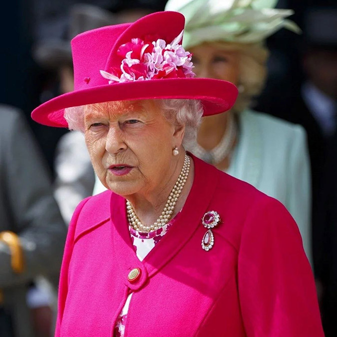 2022'de dünyada ve ülkemizde neler oldu? Neleri konuştuk? 8 Eylül 2022'de İngiltere Kraliçesi II. Elizabeth 96 yaşında hayatını kaybetti.