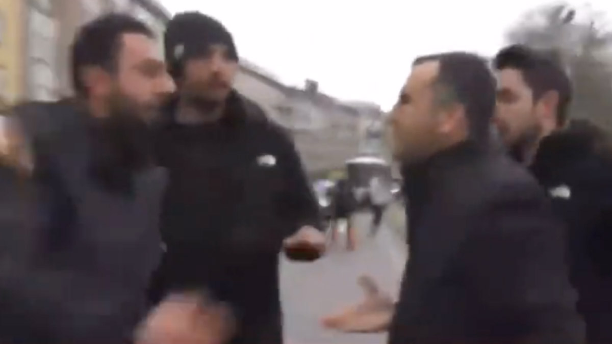 Ferhat Encü'ye tokat tepkisi