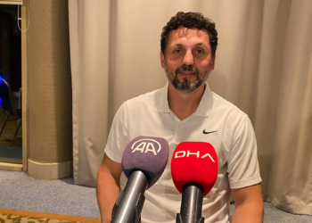 Yabancı hakemlerin maçlarımızı yönetmesi moralimiz bozar