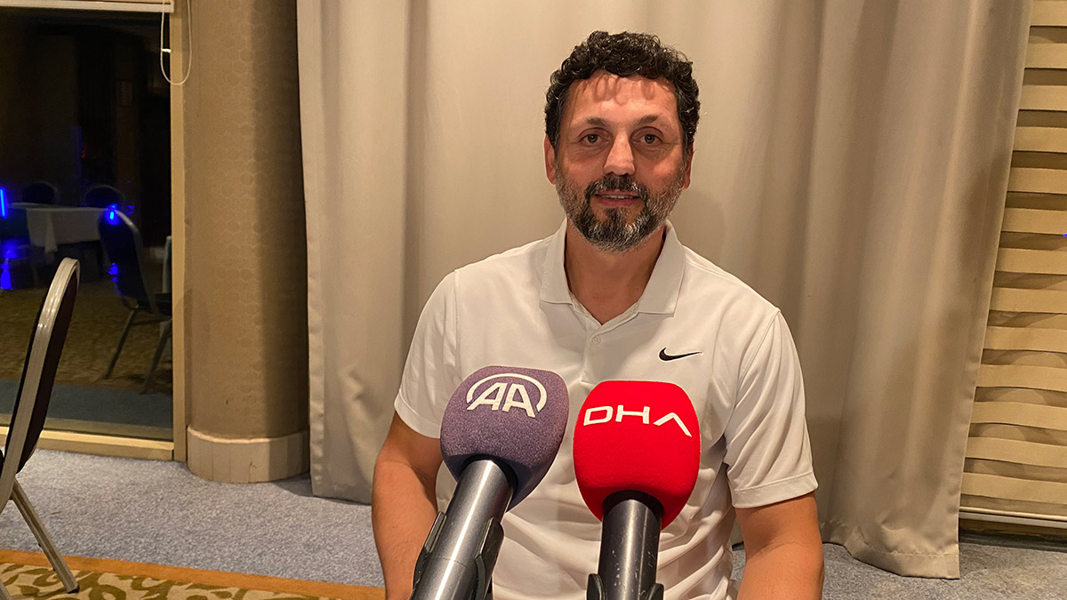 Yabancı hakemlerin maçlarımızı yönetmesi moralimiz bozar